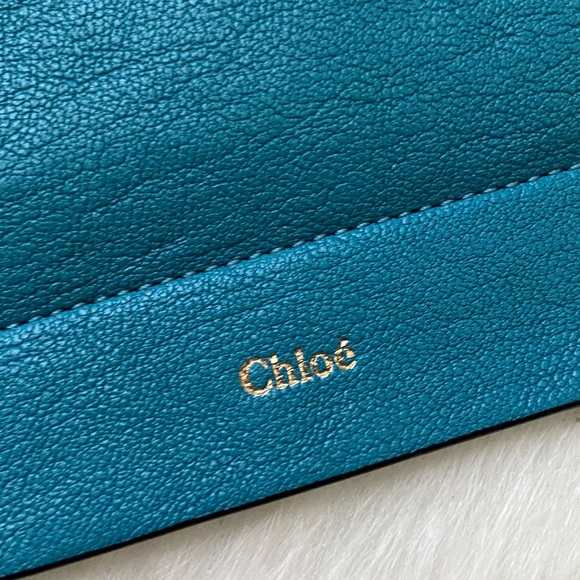 Chloé Clutch with Card Slots - Picture 5 of 16